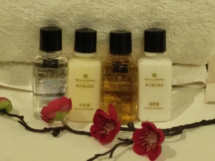 Чунцин: River & Holiday Rezen Hotel Pengshui