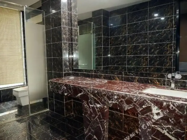 Эчжоу: Kristin Hotel (Yanglan High-speed Railway Citizen Center)