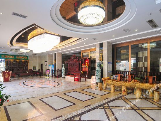 Qionghai Jiaji Hengde Huanglong Hotel — фото 1