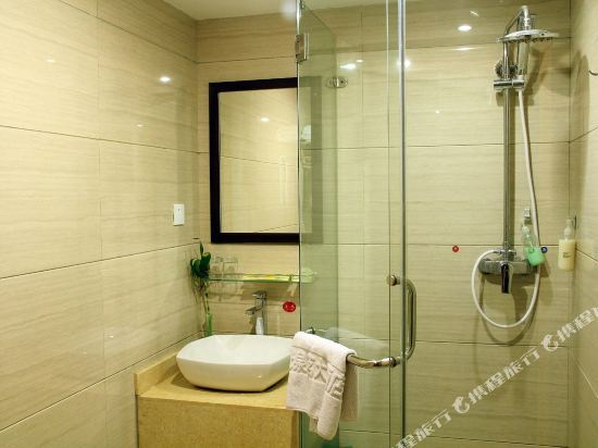 Сичан: Quanming Hotel