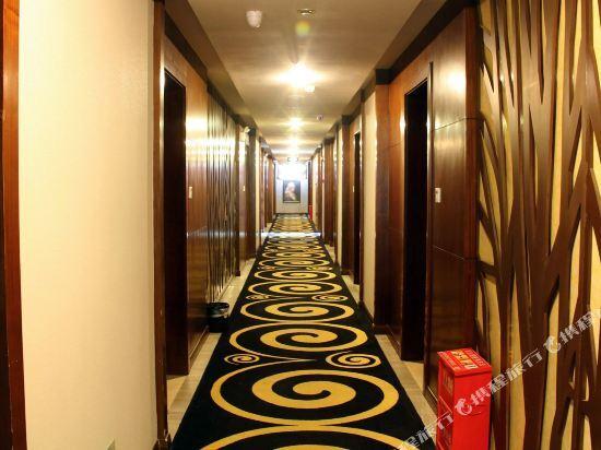 Сичан: Quanming Hotel