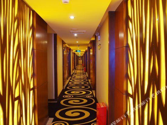 Сичан: Quanming Hotel