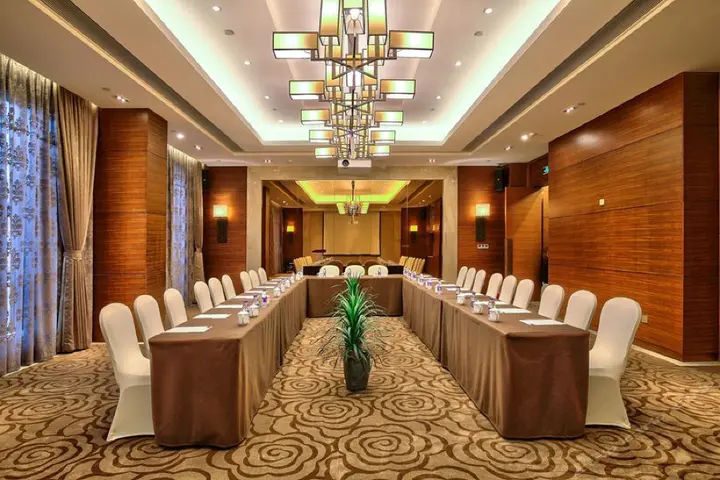 Нинбо: Yitel Trend Ningbo East Xincheng
