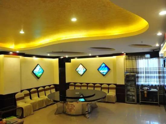 Янгиианг: Starfish Hotel