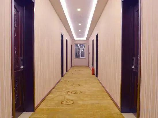 Паниин: Super 8 Panjin Liaodongwan New Zone Binhai Avenue