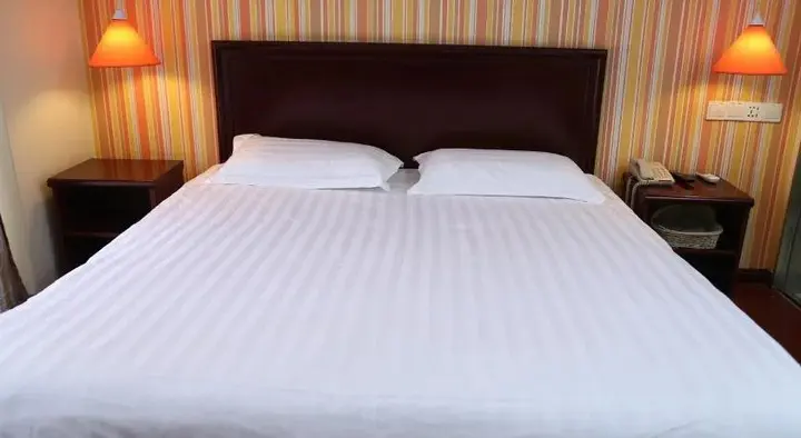 Лянфан: Pai Hotel