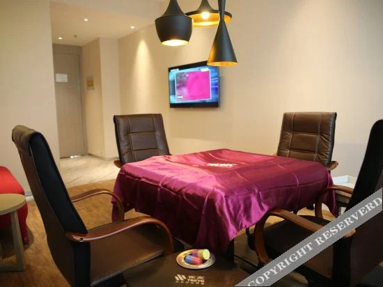 Чжэнчжоу: Xidu Hotel