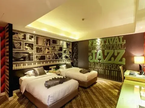 Дунъян: Hengdian World Studios Fengjing Jiali Grand Hotel