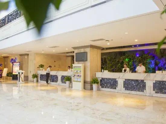 Дунъян: Hengdian World Studios Fengjing Jiali Grand Hotel