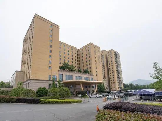 Дунъян: Hengdian World Studios Fengjing Jiali Grand Hotel