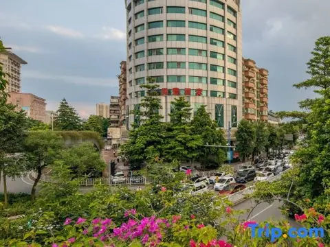 Цзиньюань: EJ Yizhi Apartment (Qingyuan City Plaza)