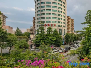 Цзиньюань: EJ Yizhi Apartment (Qingyuan City Plaza)