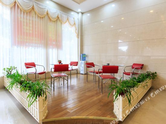 Янгиианг: Yangjiang Fangyuan Business Hotel