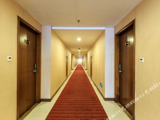 Янгиианг: Yangjiang Fangyuan Business Hotel