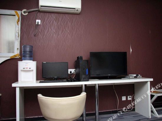 Синтай: Tianyi Express Hotel (Xingtai Railway Station Tianyi Square)
