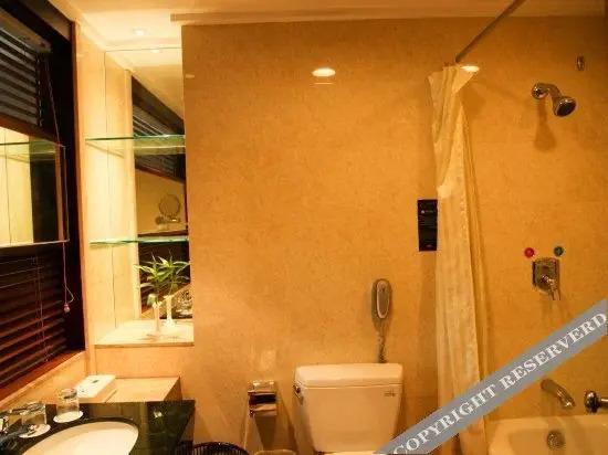 Ухань: Swiss-Belhotel Lotus Lake Wuhan