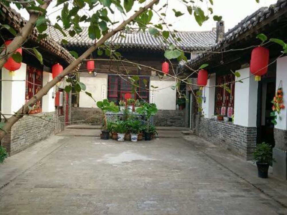 Цзиньчжун: Pingyao Crazy Bone Youth Campaign