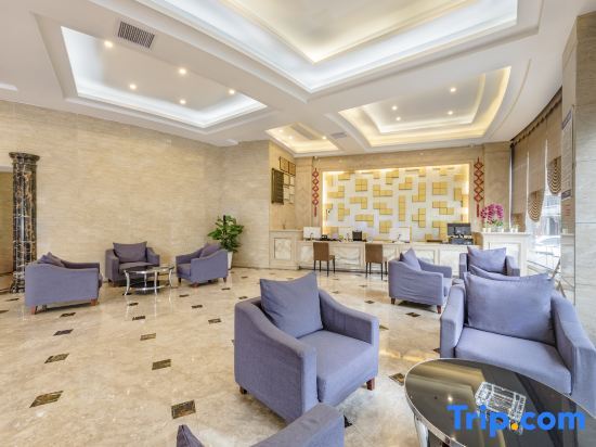 Лунъянь: Home Inn Ruibai Cloud Hotel (Longyan Railway Station Zhongshan Road Branch)