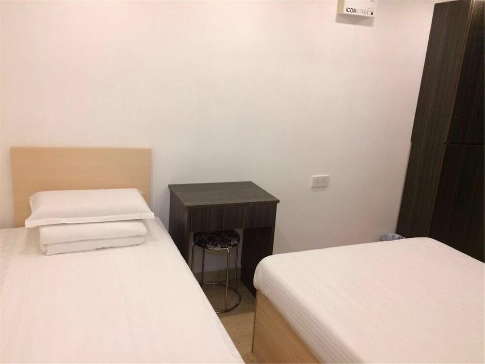 Гонконг: Tong Luo Wan Hostel