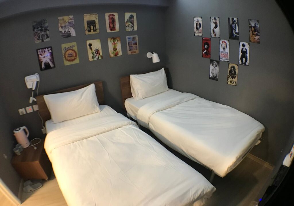 Гонконг: Tong Luo Wan Hostel