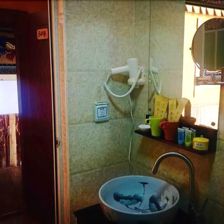 Сунпань: Amdo Coffee House Inn
