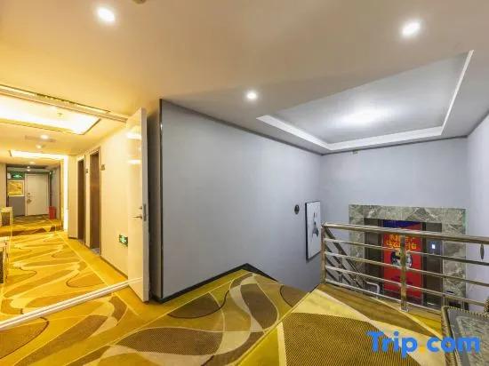 Чжэнчжоу: Junyi Hotel (Zhengzhou Railway Station West Square)