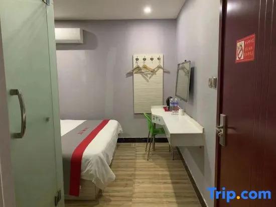 Чжэнчжоу: Junyi Hotel (Zhengzhou Railway Station West Square)