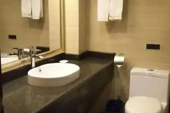 Шаогуань: Jiahua Business Hotel