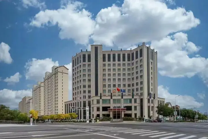 Чжанцзякоу: Rezen Hotel Bluewish Zhangjiakou Xiahuayuan