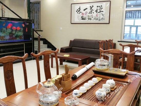 Хулун-Буир: Fucheng Hotel
