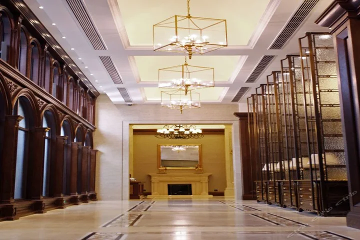 Шанхай: ShangHaiBUQI-H+HOTEL