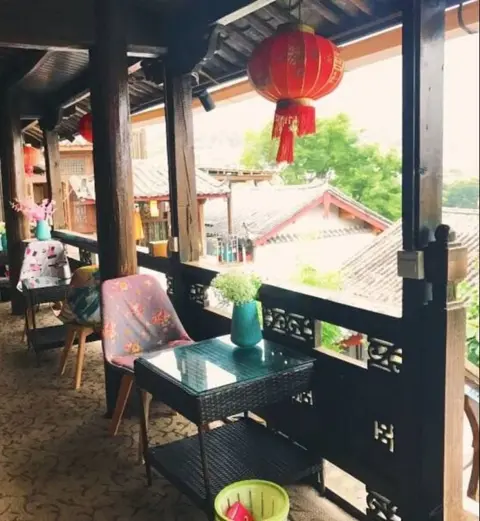 Лицзян: Lijiang Shanju Zuihuayin Inn