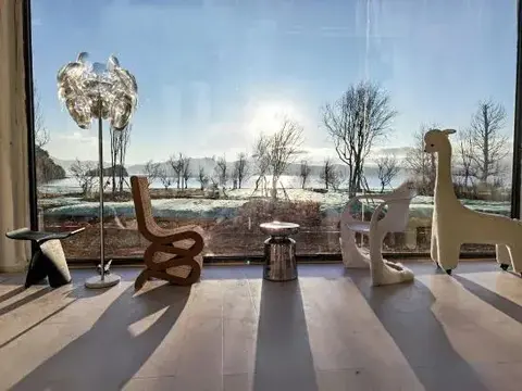 Лицзян: Cloud Chaser's Starry Lake Retreat (Luguhu Nise Pier)