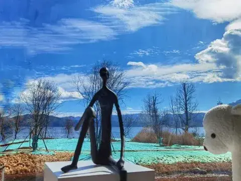 Лицзян: Cloud Chaser's Starry Lake Retreat (Luguhu Nise Pier)