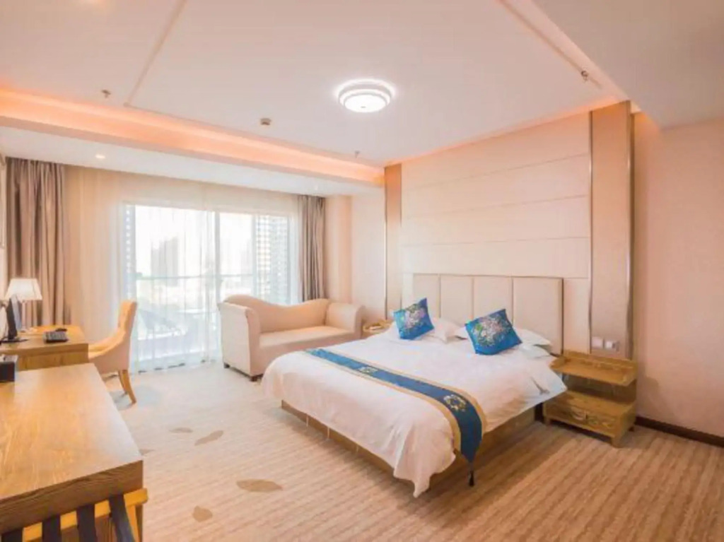 Ханчжоу: Boyue Lanwan Hotel (Hangzhou Zhijiang Zhuantang Songcheng Art Institute) )