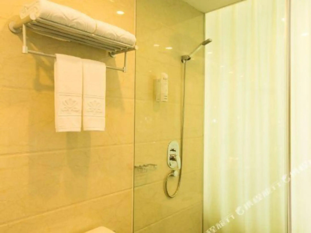 Ханчжоу: Boyue Lanwan Hotel (Hangzhou Zhijiang Zhuantang Songcheng Art Institute) )