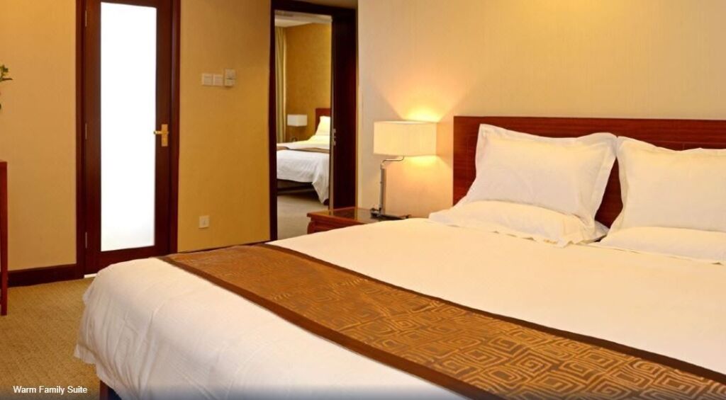 Наньнин: Mirage Hotel