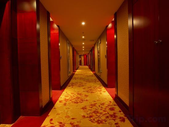 Golden Lusheng International Hotel — фото 1