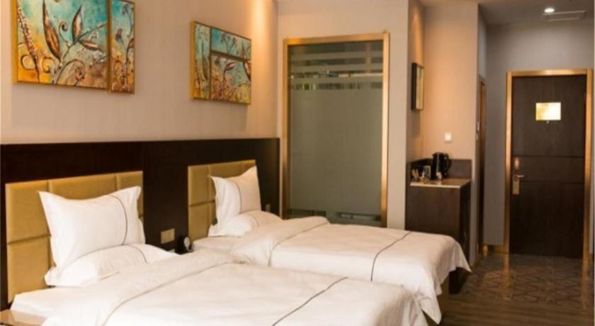 Харбин: Harbin Eaself Hotel