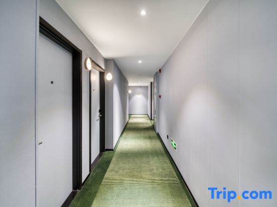 carousel image 1