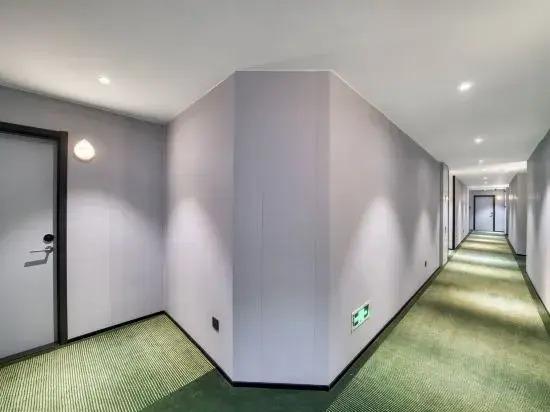 Ханчжоу: Hi Inn Hotel (Hangzhou Binjiang Jiangnan Avenue Baolong City)