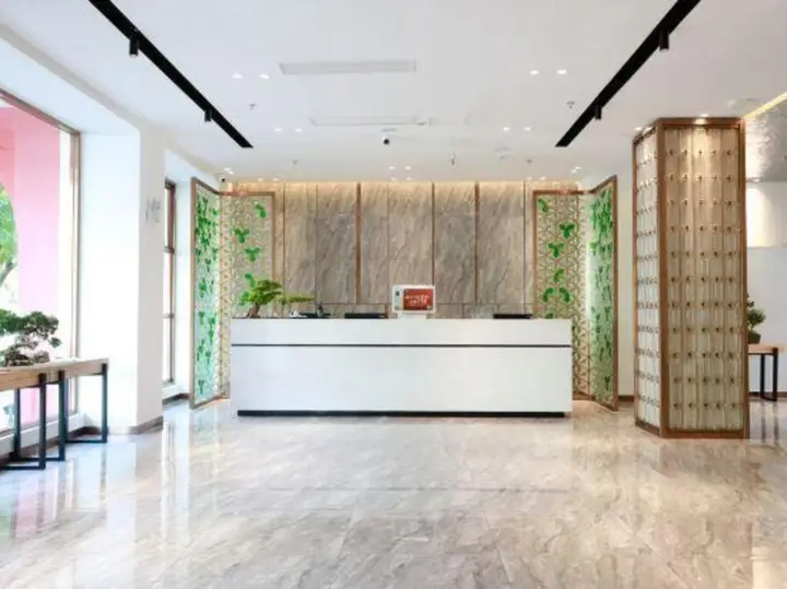 Ziyoudao Hotel (Haikou Haixiu Road Riyue Duty Free Shop) — фото 3