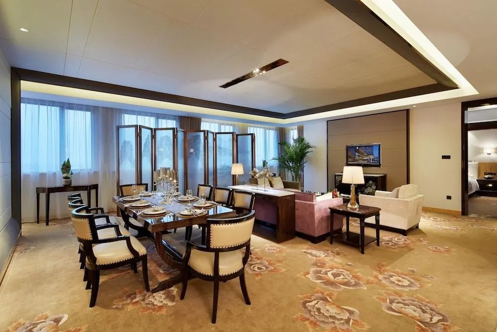 Яньчэн: Mingcheng Jinjiang Hotel