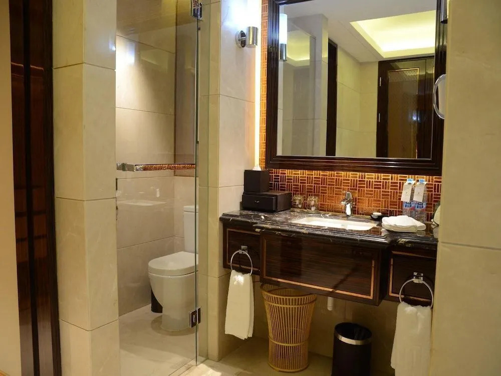Яньчэн: Mingcheng Jinjiang Hotel