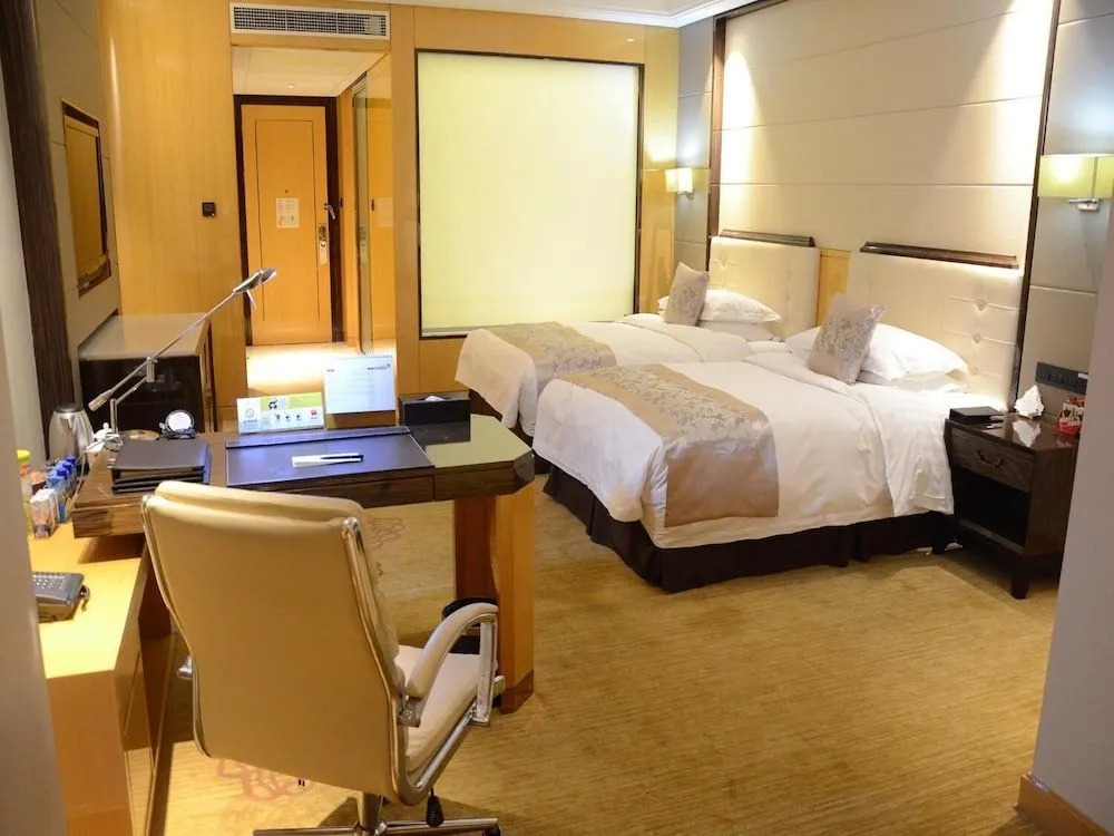 Яньчэн: Mingcheng Jinjiang Hotel