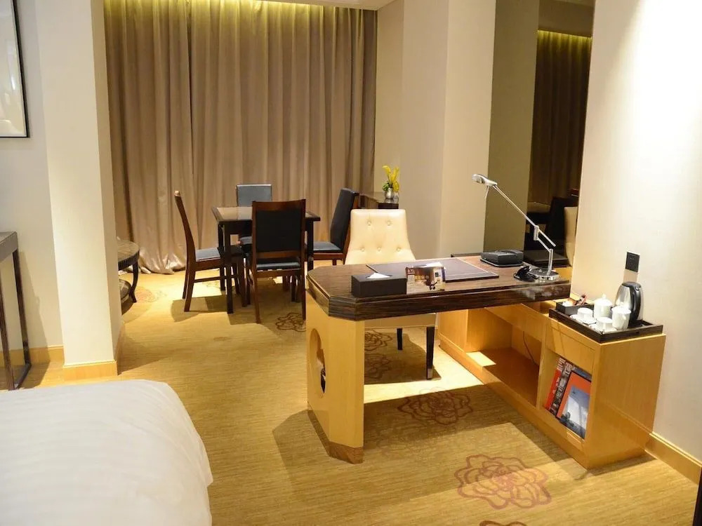 Яньчэн: Mingcheng Jinjiang Hotel