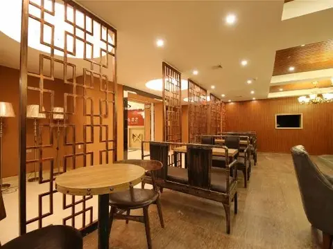 Наньнин: Alisen Hotel