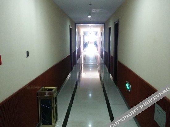 Таншань: Ronghui Business Hotel