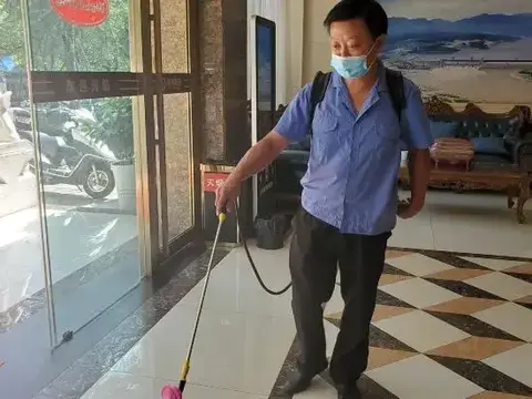 Ичан: Jincheng Hotel