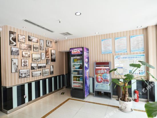 Чжэнчжоу: 新郑维多利亚快捷酒店